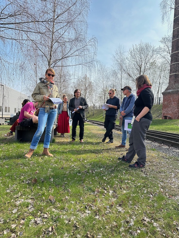 EuroBean Orga-Team inspiziert das Außengelände des Industriemuseum Chemnitz